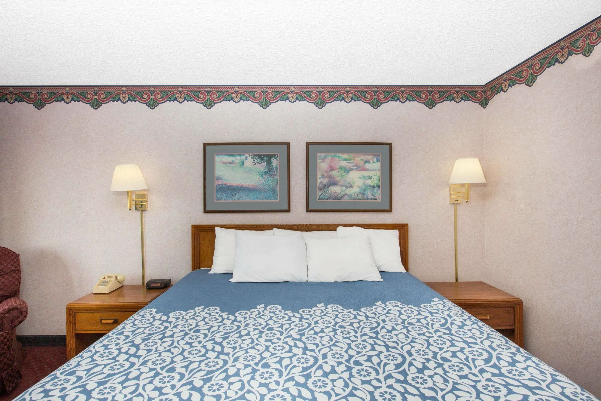 Americas Best Value Inn St. Joseph At I-29 Екстер'єр фото